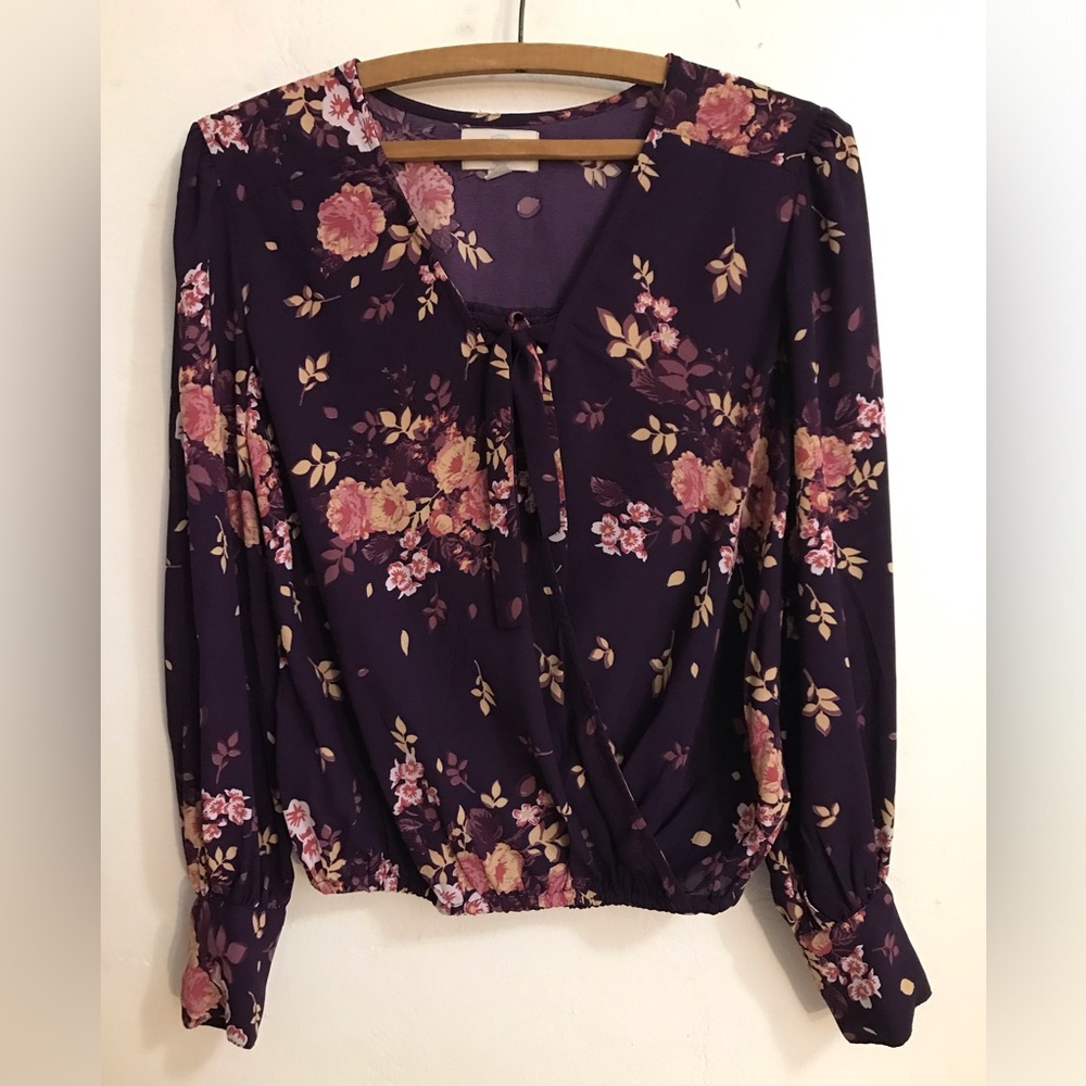 JUN & IVY Blouse Women's Size Small Purple Floral Rouleau Button Sleeve Feminine